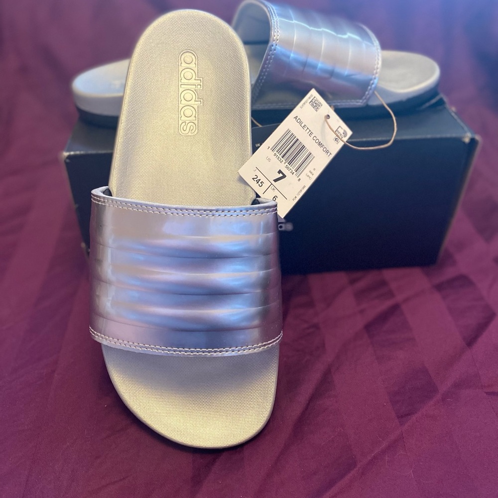 NWT Adidas Adilette Comfort Slides